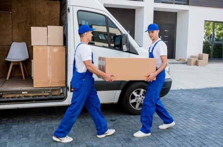Cât de sigur e să trimiți mobilierul prin curier și de ce nu se mai recomandă în 2025?
